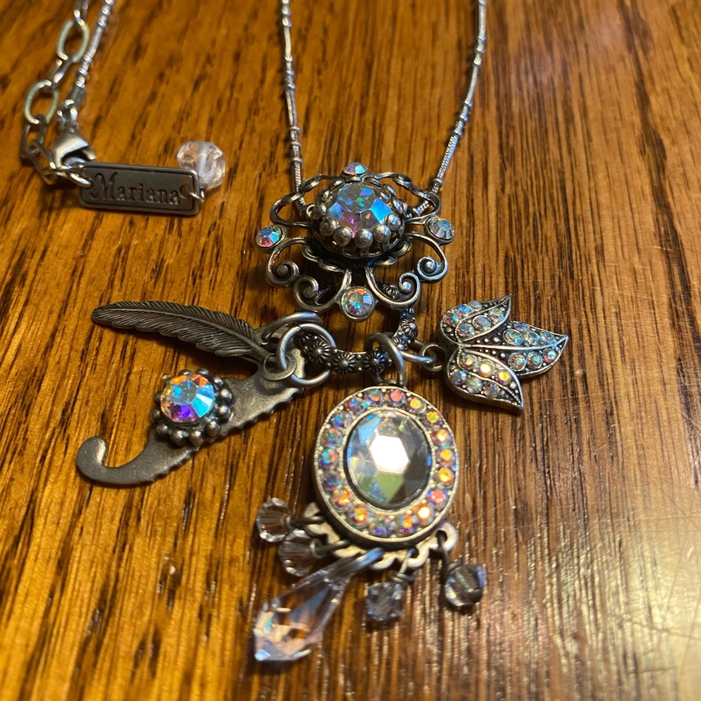 Mariana long necklace